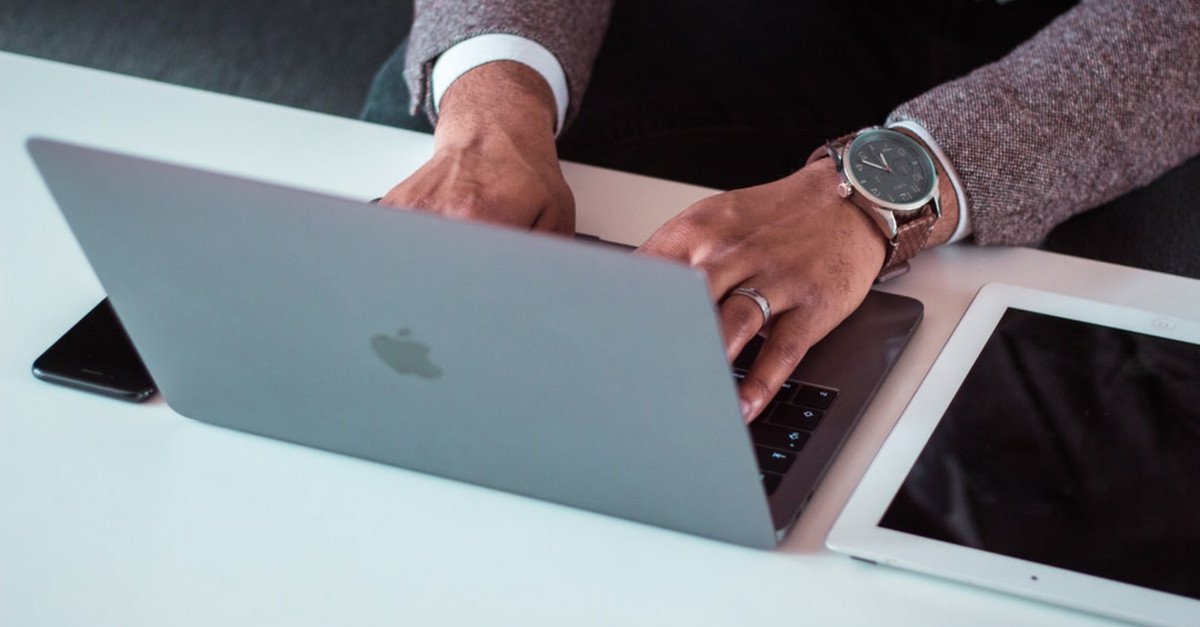 images | blog | businesswoman-career.jpg | DATA-DRIVEN%20MARKETING%20ONDERZOEK.jpg